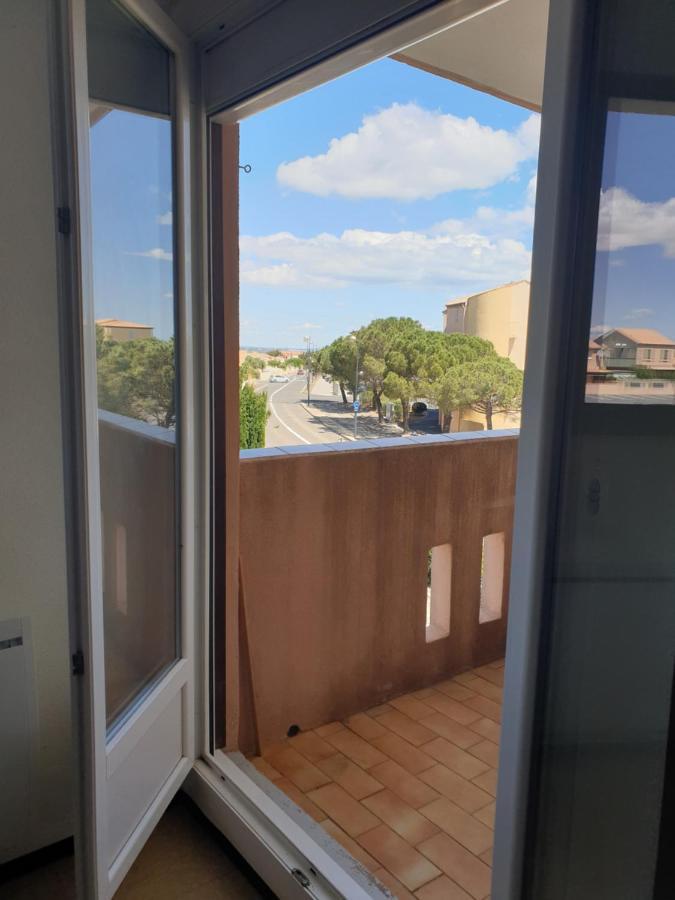 Appt 2 Ou 4 Personnes Avec Piscine, Tennis Et Parking Prive Флёри Экстерьер фото
