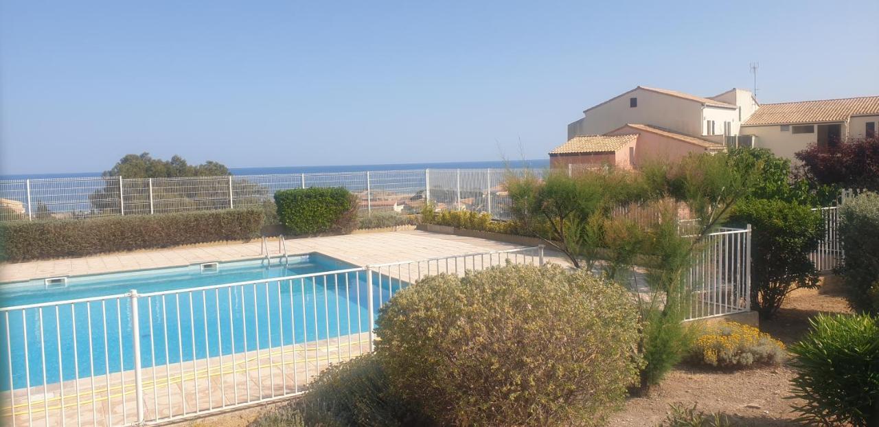 Appt 2 Ou 4 Personnes Avec Piscine, Tennis Et Parking Prive Флёри Экстерьер фото
